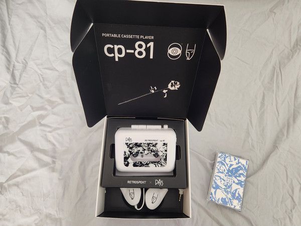 Аудіоплеєр Various-Dais X Retrospekt&rsquo;s CP-81 Portable Cassette Player + Headphones 683950556959 фото