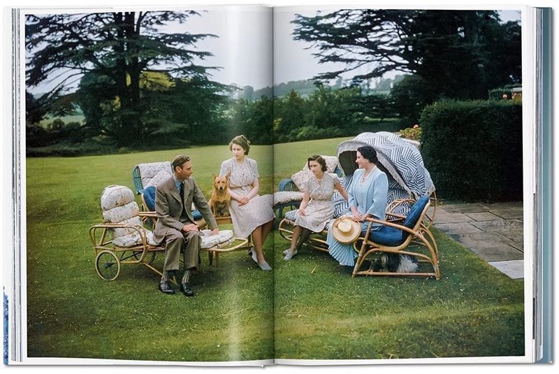 Книга Her Majesty. A Photographic History 1926-2022 (9783836584685) 9783836584685 фото
