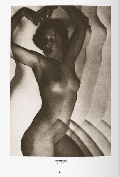 Книга 1000 Nudes. A History of Erotic Photography from 1839-1939 (9783836554466) 9783836554466 фото