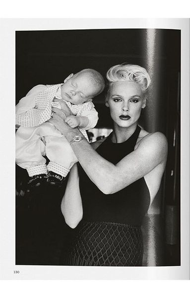 Книга Helmut Newton & Alice Springs. Us and Them (9783836596916) 9783836596916 фото