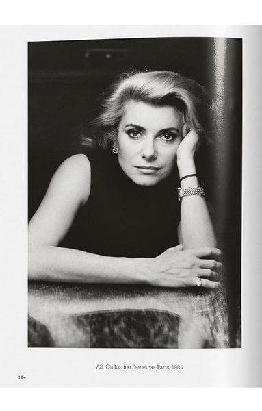 Книга Helmut Newton & Alice Springs. Us and Them (9783836596916) 9783836596916 фото