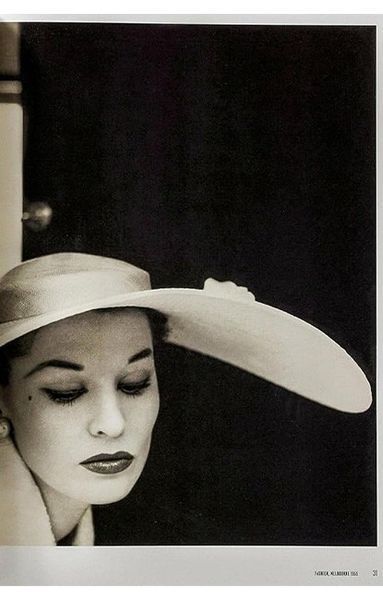 Книга Helmut Newton. Legacy (9783836584586) 9783836584586 фото