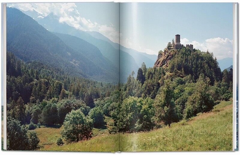 Книга Frederic Chaubin. Stone Age. Ancient Castles of Europe (9783836585019) 9783836585019 фото