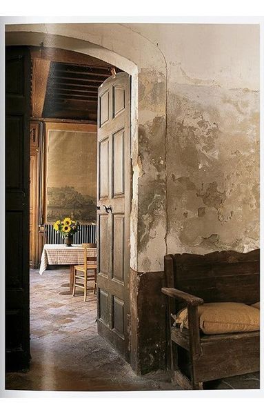 Книга Living in Provence. 45th Ed. (9783836594400) 9783836594400 фото